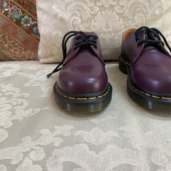 Dr. Martens Oxford size 6 purple NEW IN BOX - Picture 10 of 15